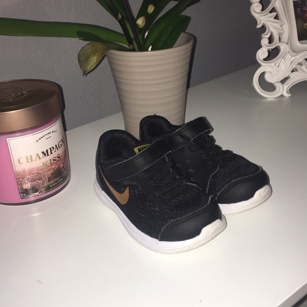 Nike shoes size 8 toddlers
